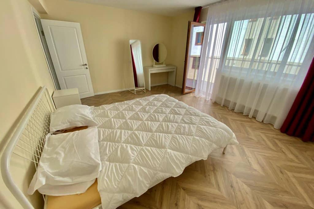Cozy Modern One Bedroom Floreşti Exterior foto
